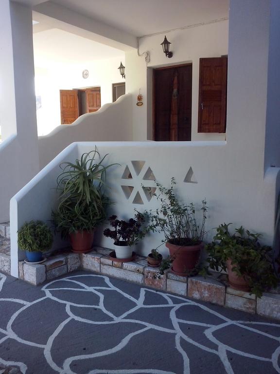 Athena'S Houses Skyros Exterior photo