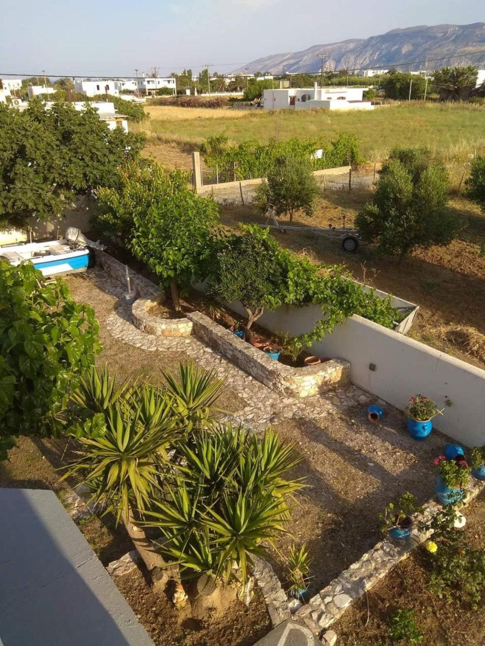 Athena'S Houses Skyros Exterior photo