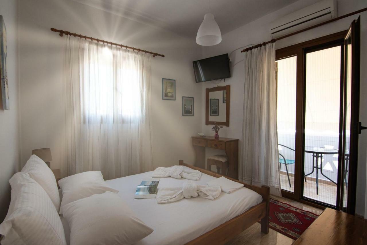 Athena'S Houses Skyros Exterior photo