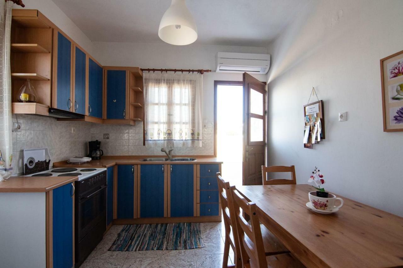 Athena'S Houses Skyros Exterior photo
